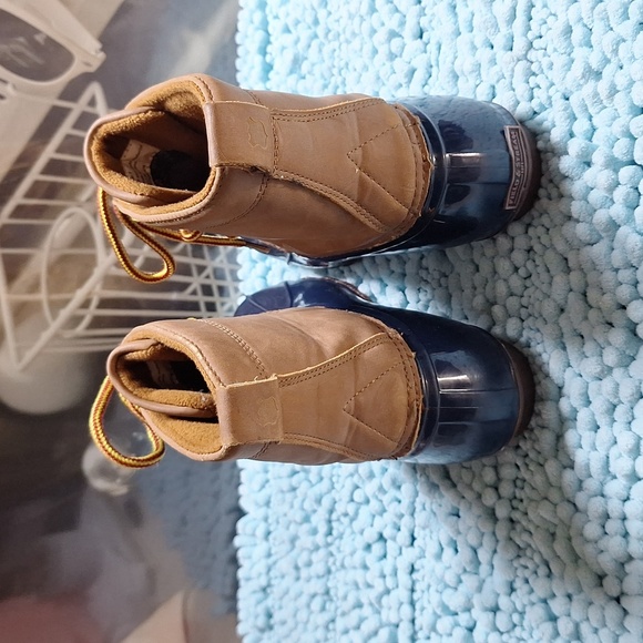 Woman's size 7 duck boots Field & Stream, great shape - Picture 3 of 5